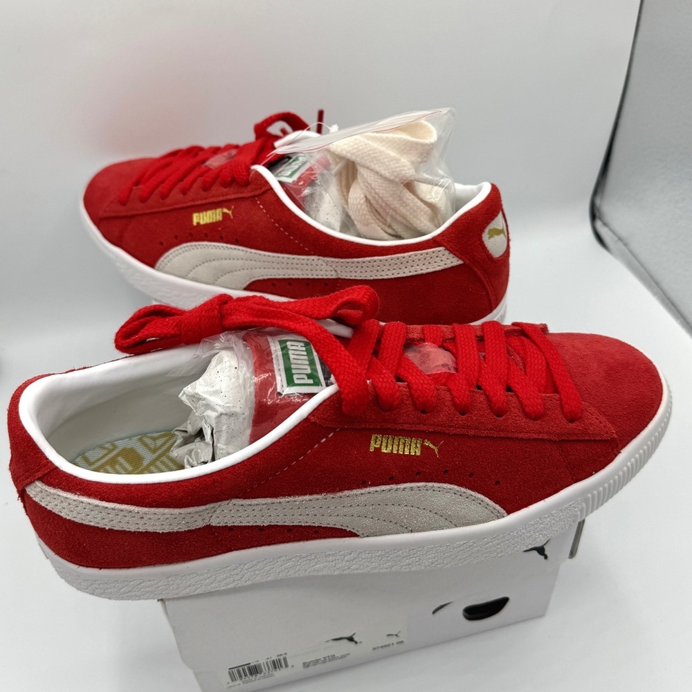 NWT Puma Suede VTG Textured Leather Sneakers , extra laces , high risk red white - Picture 6 of 16